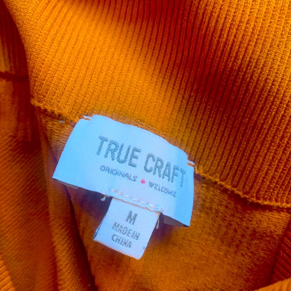 True craft orange leggings size medium